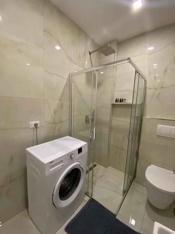 סרנדה Edina By Hp Hotel מראה חיצוני תמונה
