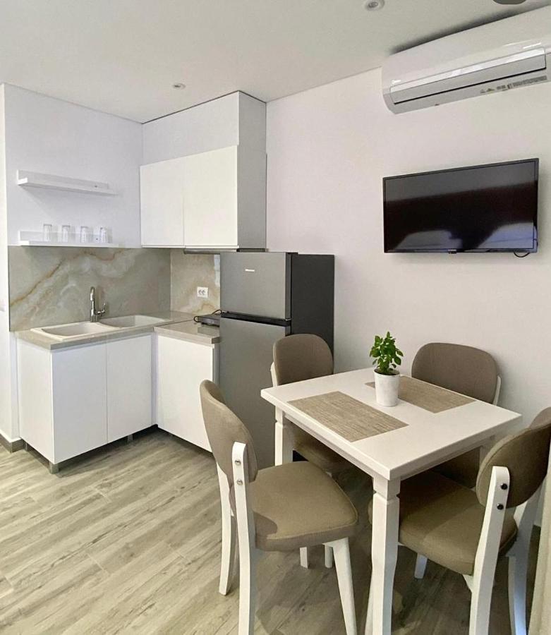 סרנדה Edina By Hp Hotel מראה חיצוני תמונה