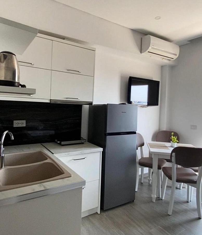 סרנדה Edina By Hp Hotel מראה חיצוני תמונה