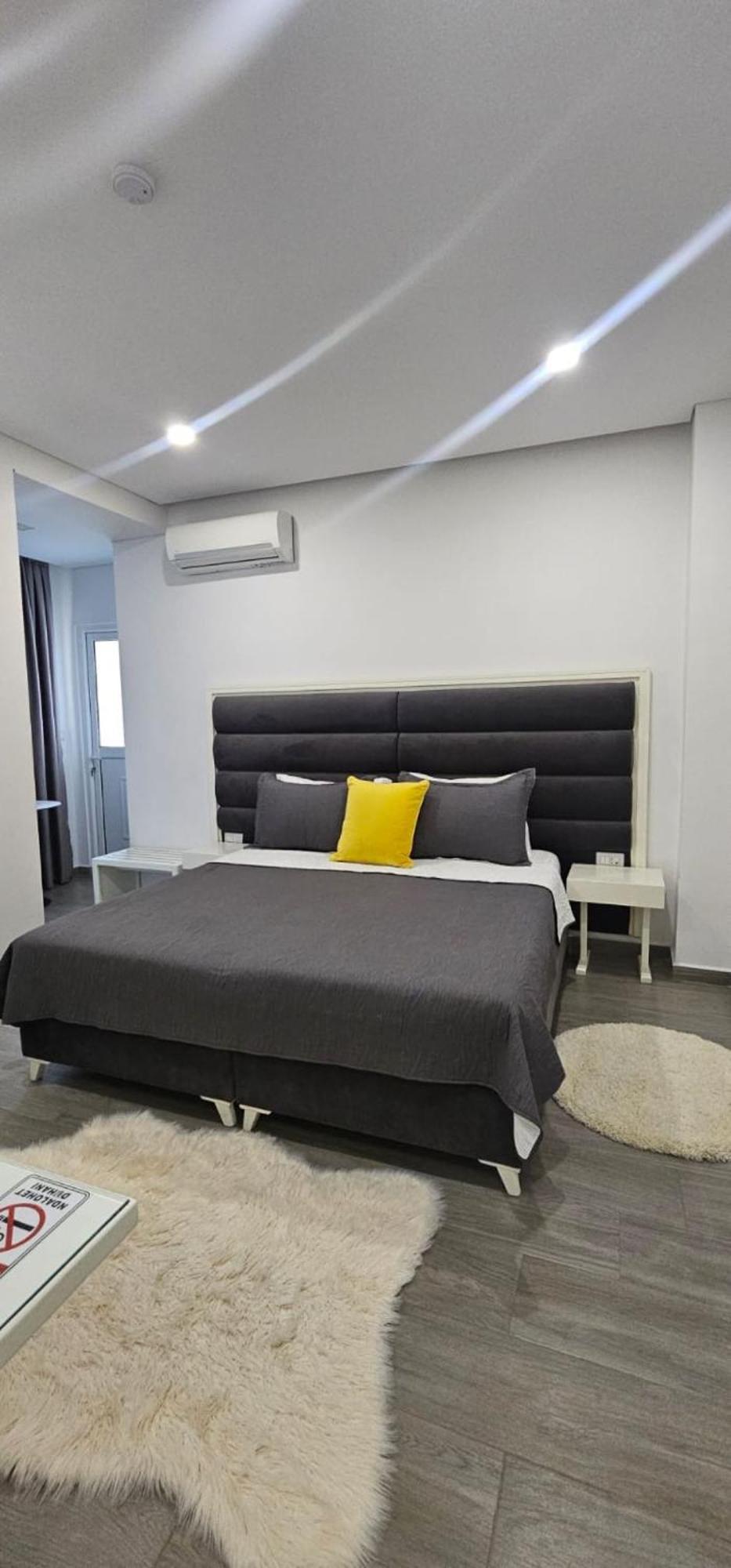 סרנדה Edina By Hp Hotel מראה חיצוני תמונה