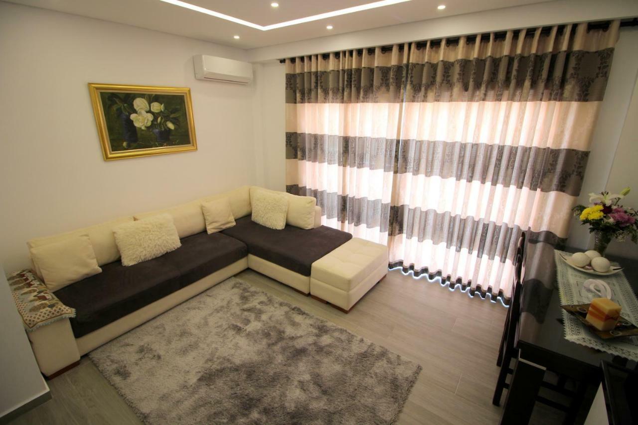 סרנדה Edina By Hp Hotel מראה חיצוני תמונה