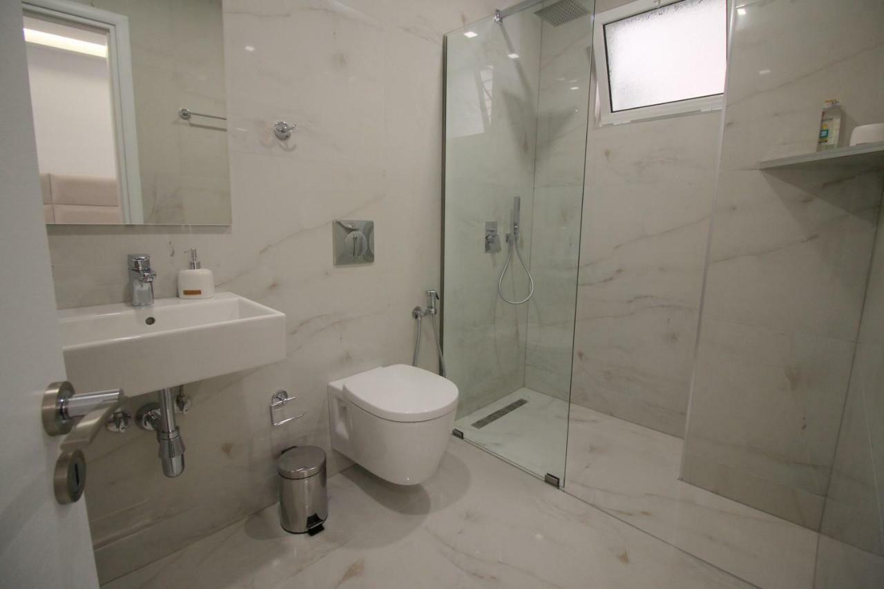 סרנדה Edina By Hp Hotel מראה חיצוני תמונה