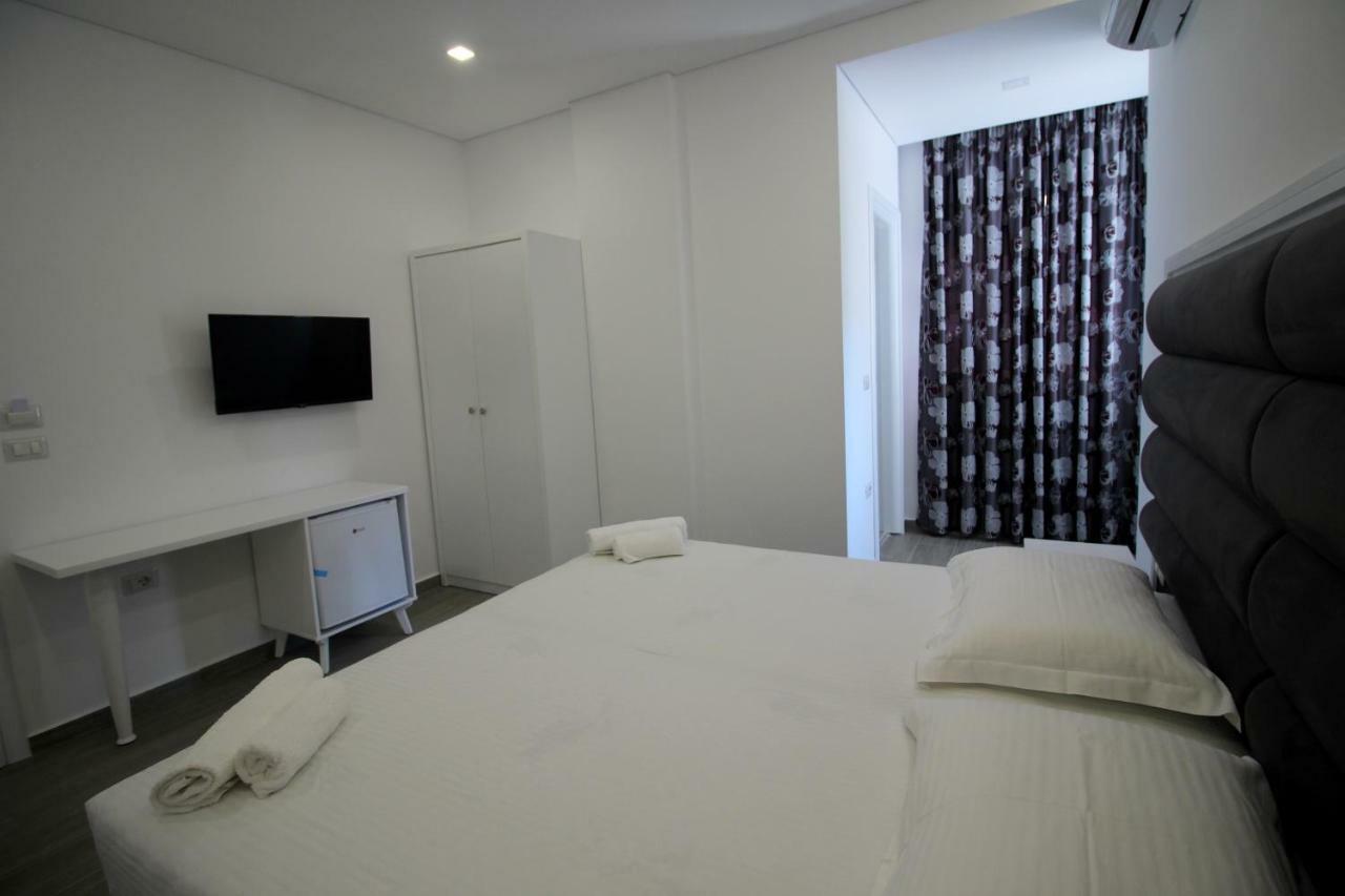 סרנדה Edina By Hp Hotel מראה חיצוני תמונה