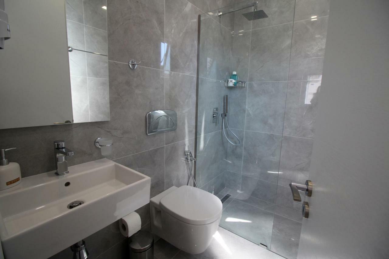 סרנדה Edina By Hp Hotel מראה חיצוני תמונה