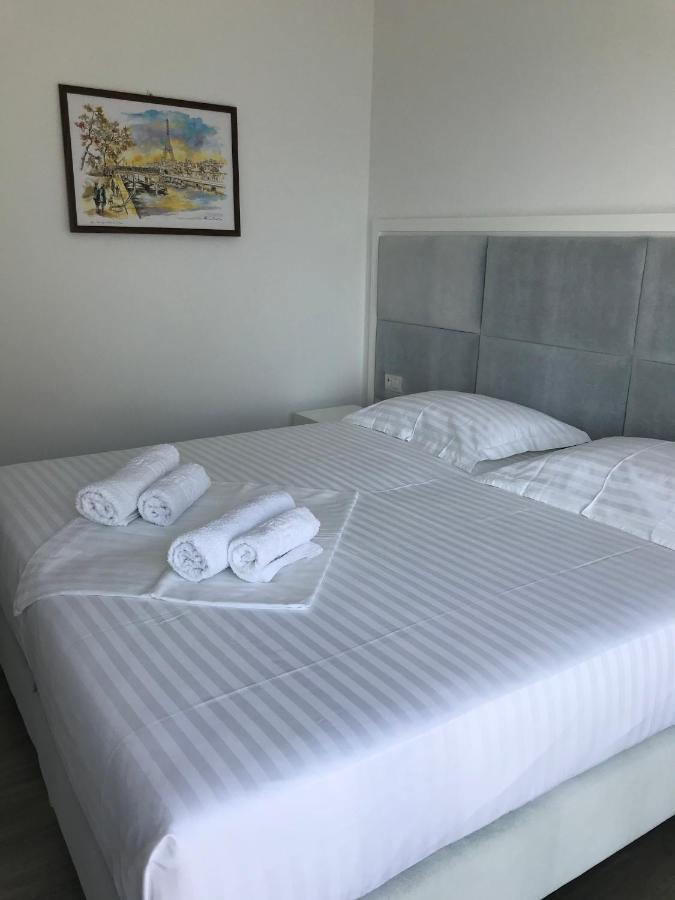 סרנדה Edina By Hp Hotel מראה חיצוני תמונה